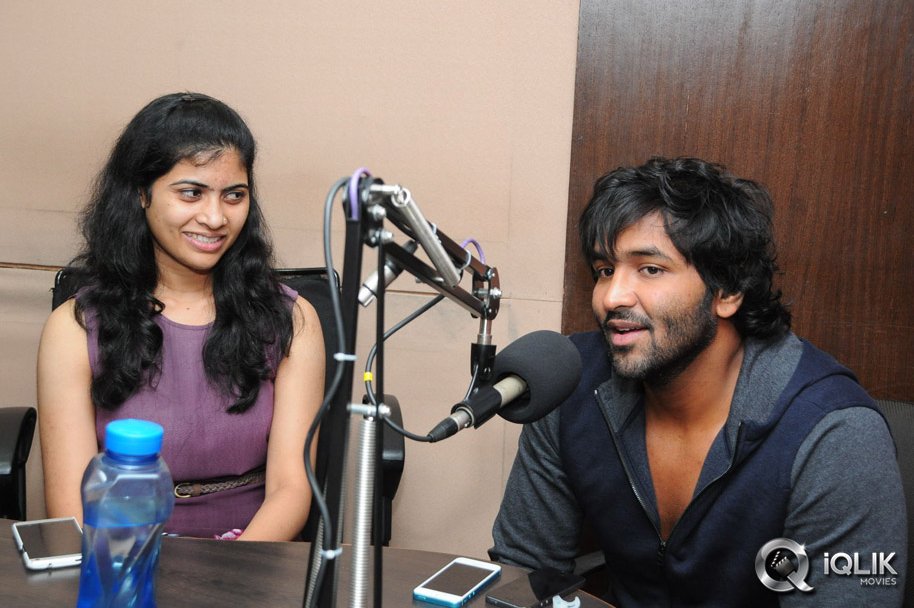 Manchu-Vishnu-at-Red-FM